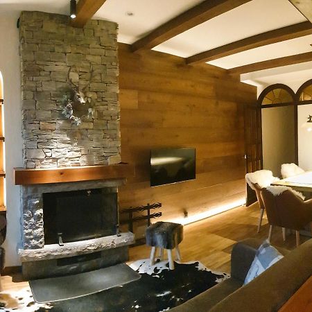Casa Matilda - Apartamento Con Chimenea, Vistas, Rustico-Elegante En El Centro Sant Joan de les Abadesses Buitenkant foto
