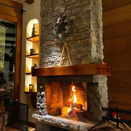 Casa Matilda - Apartamento Con Chimenea, Vistas, Rustico-Elegante En El Centro Sant Joan de les Abadesses Buitenkant foto